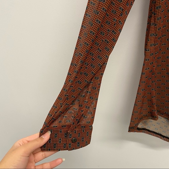 ✨NEW✨ RED SLINKY BUTTON UP BLOUSE / STRETCHY - Picture 2 of 7